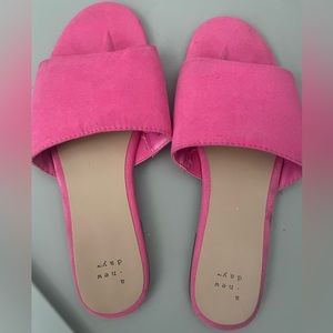 Target  (A new day) pink suede flat   sandal slip on